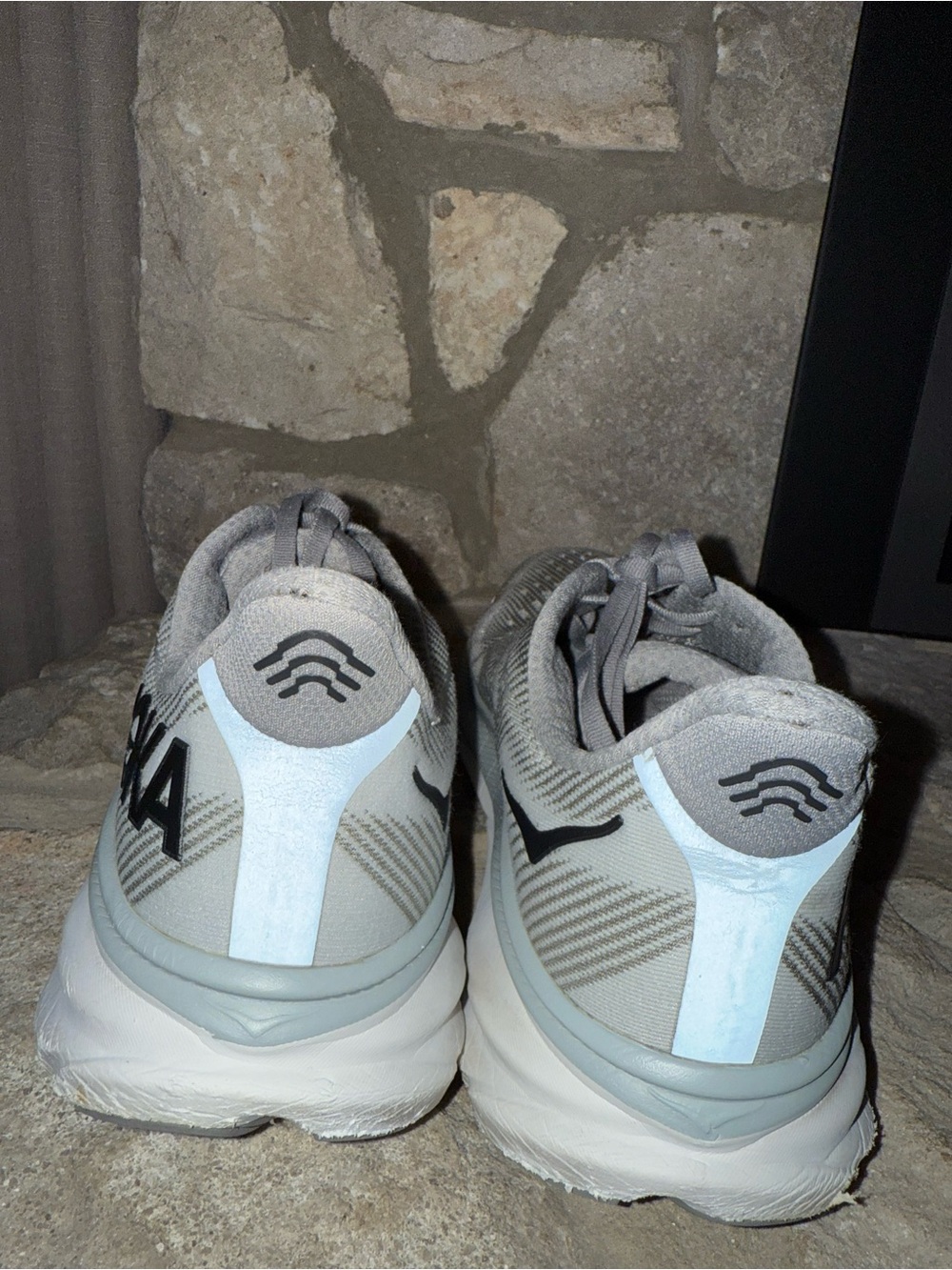 HOKA Clifton 9 running Athletic Sneaker - Picture 4 of 6